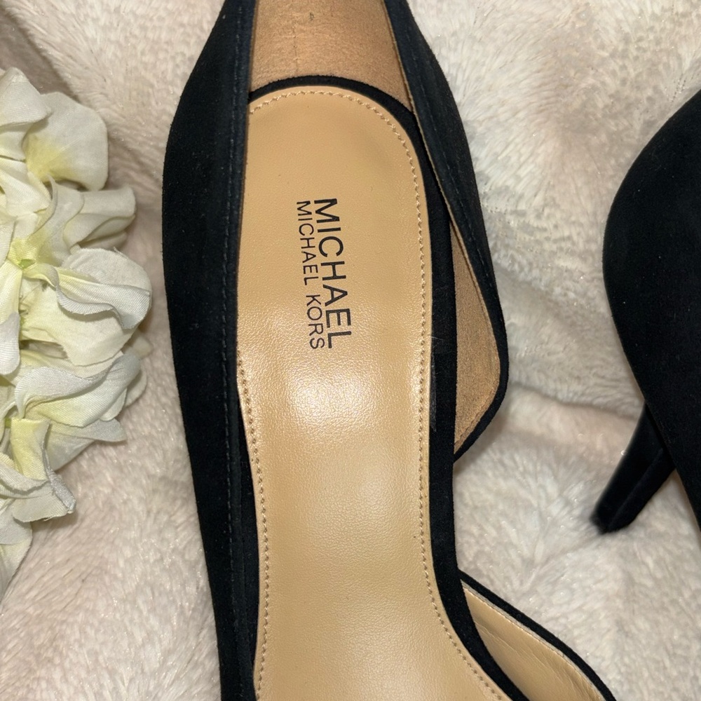 Michael Kors Classic Black Heels size 9 - Picture 9 of 14
